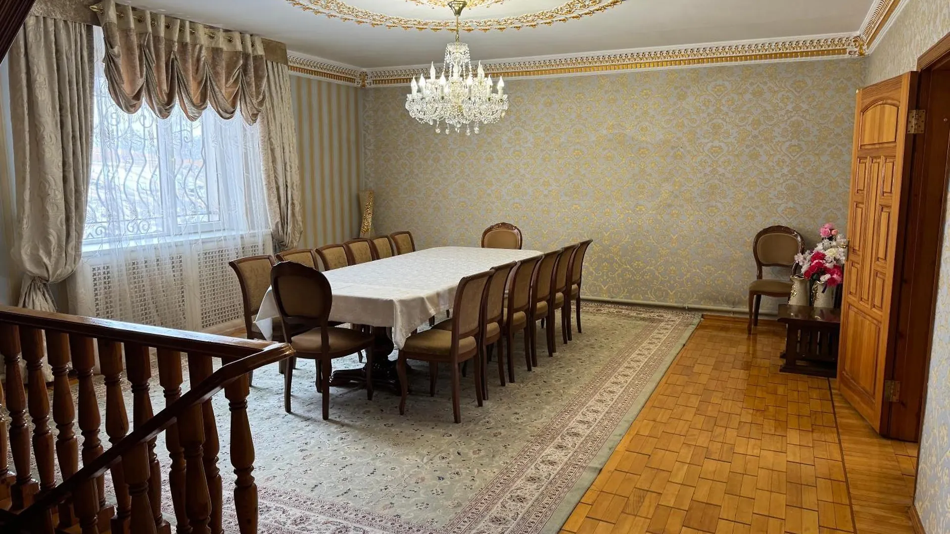 Дом С Баней И Бассейном В Мкр Каменка Almaty Kazakhstan